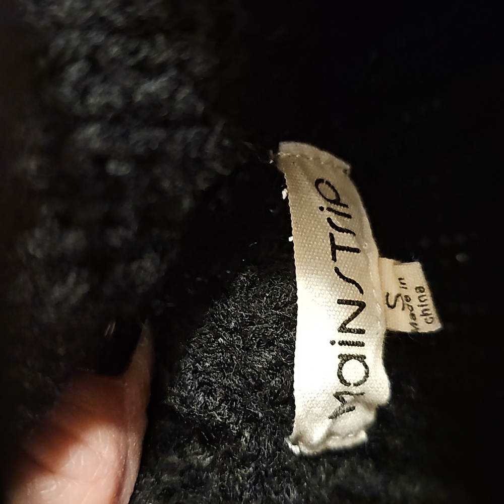 Sweater - Picture 3 of 7